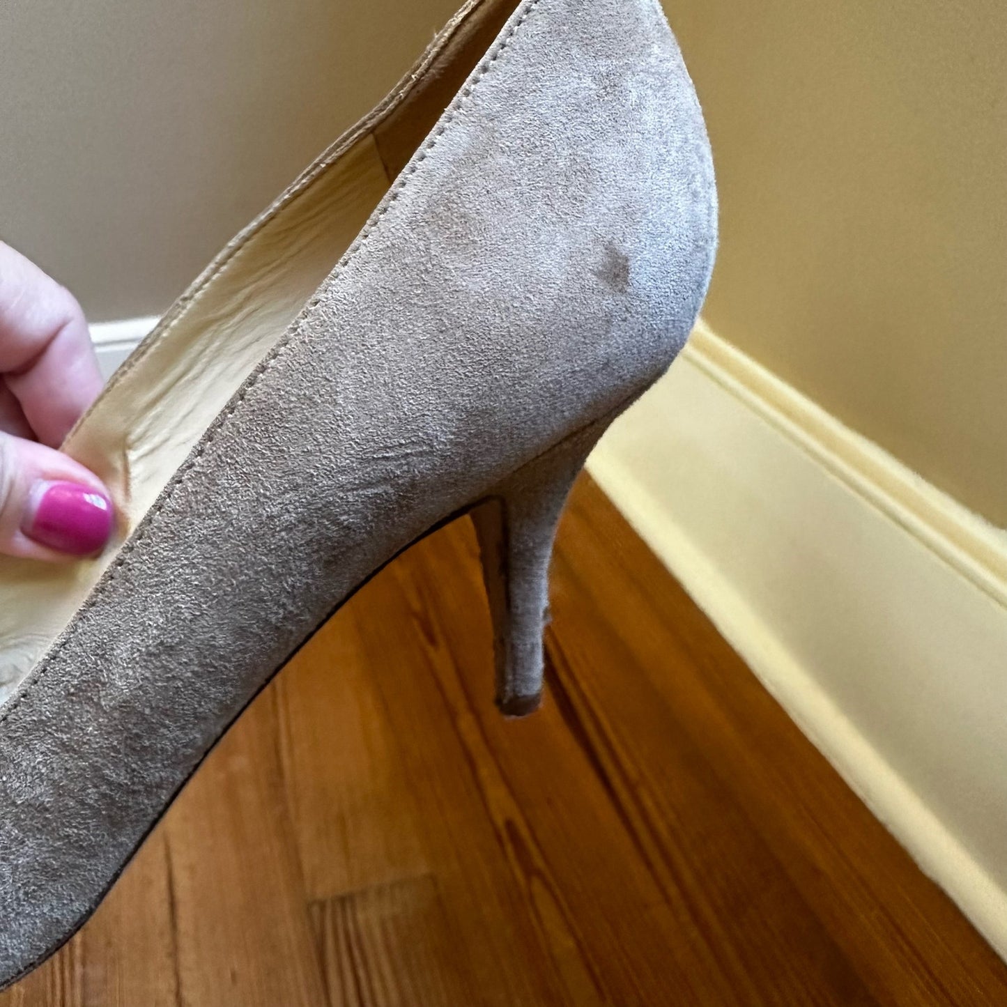 Kate Spade nude suede bow pointed toe pumps SIZE 9.5B