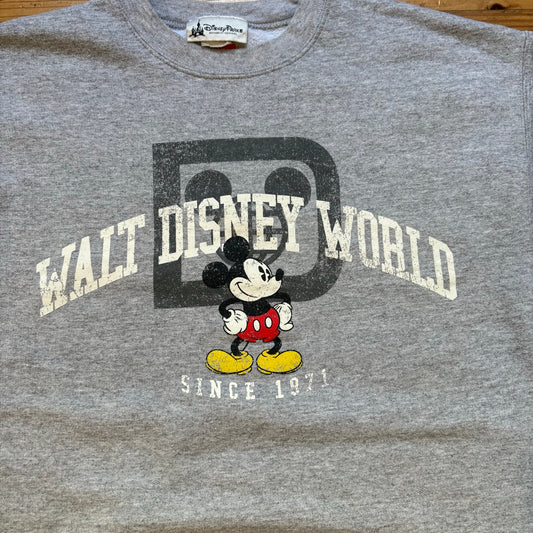 Hanes Disney Mickey Mouse Disney World graphic light gray crew sweatshirt SIZE S