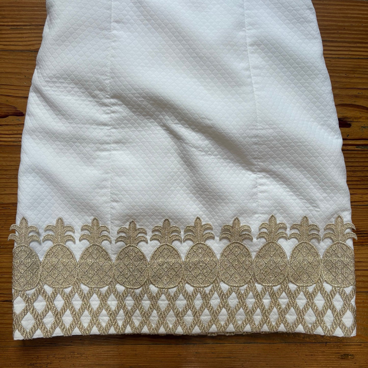 Lilly Pulitzer white quilted gold pineapple trim sleeveless dress SIZE 0
