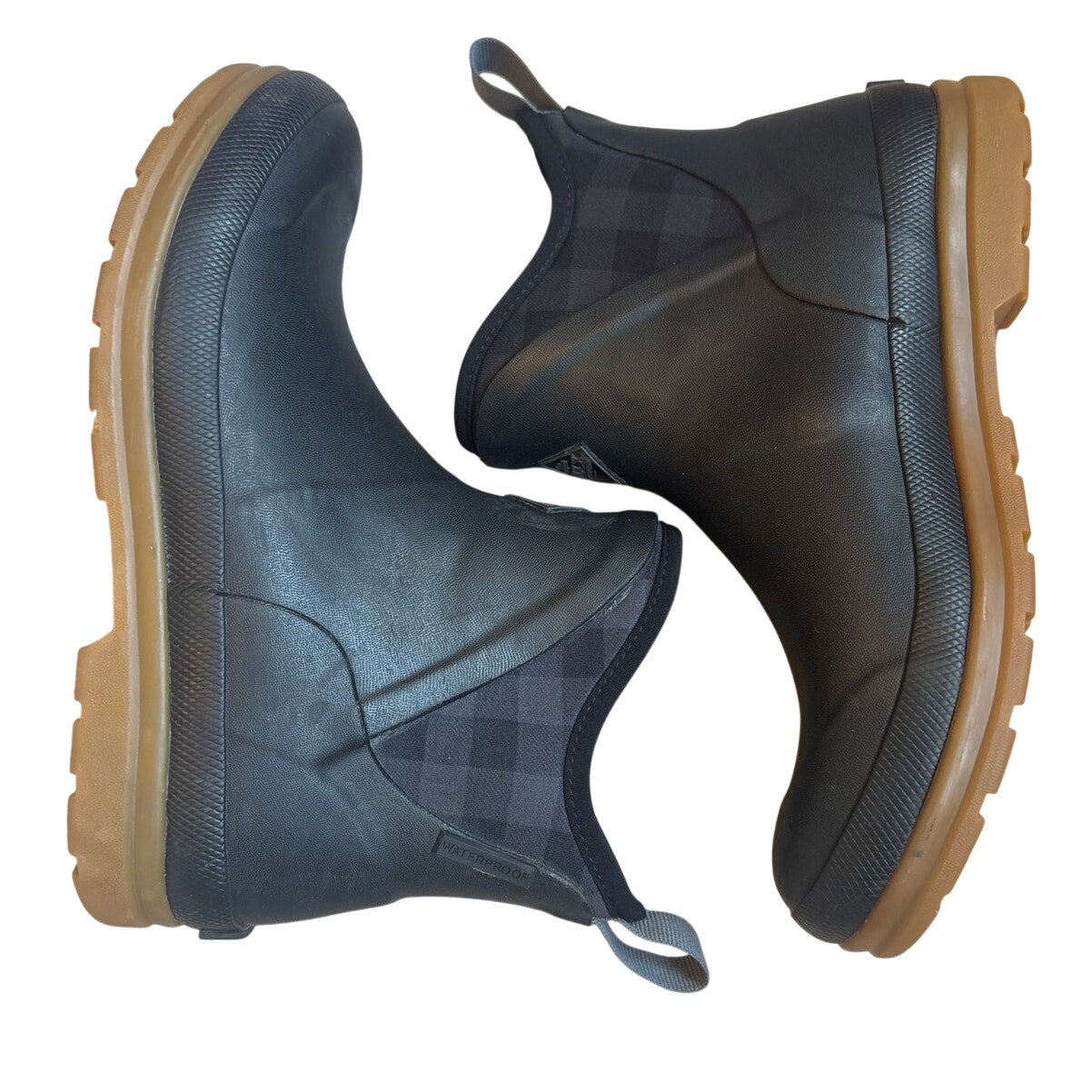 Muck Boots Juliet black plaid ankle neoprene and rubber sole boots SIZE 7