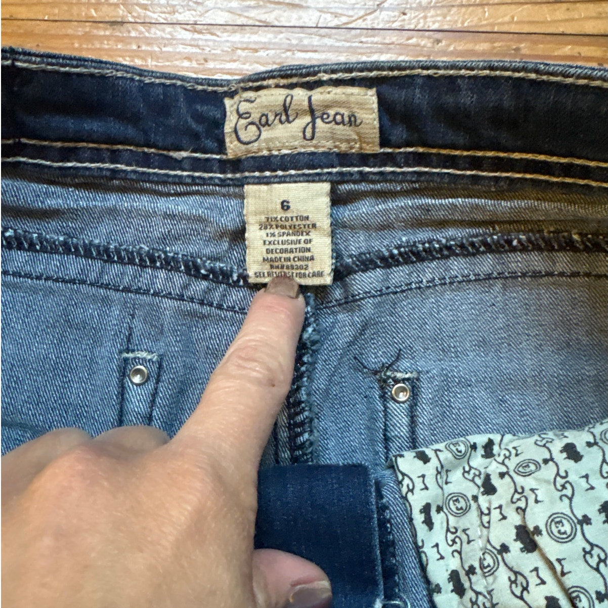 Earl Jean dark wash cropped cuffed jeweled studded lace pocket jeans SIZE 6