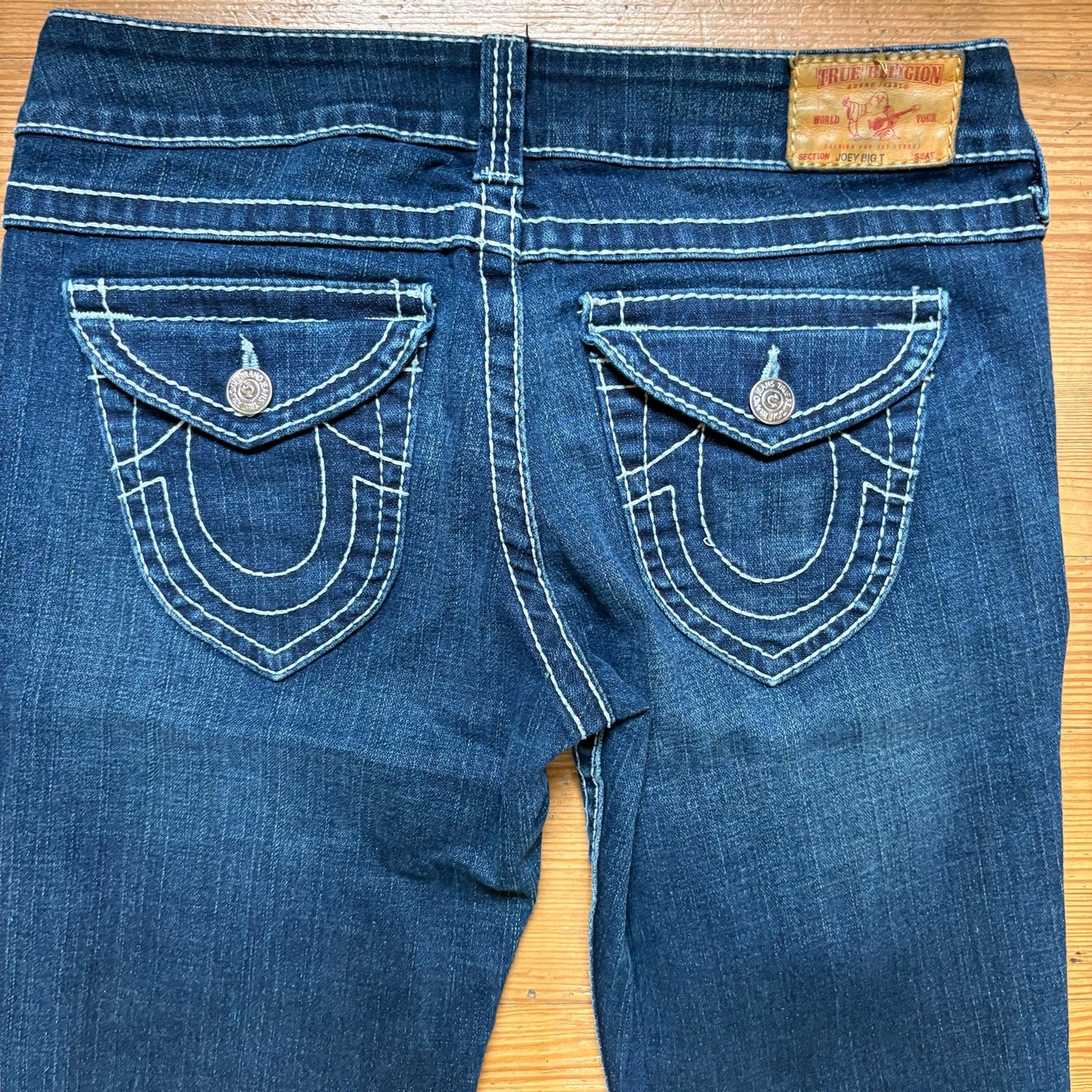True Religion dark wash low rise bootcut jeans SIZE 32