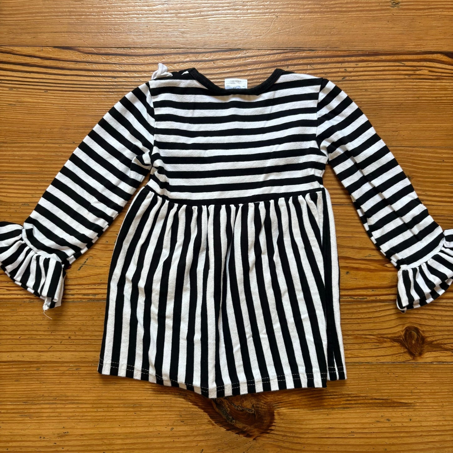 Black white striped red heart long sleeve ruffle toddler short SIZE 3T