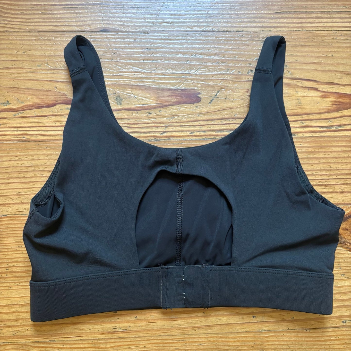 Outdoor Voices black open back clasp closure sports bra top SIZE S