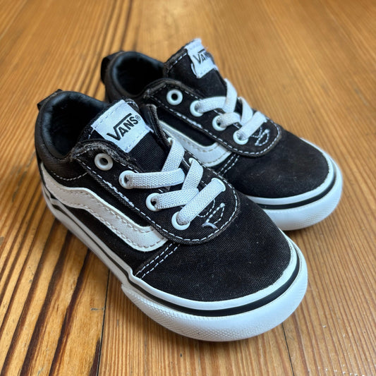 VANS black white textile classic low top toddler slip on sneakers SIZE 6