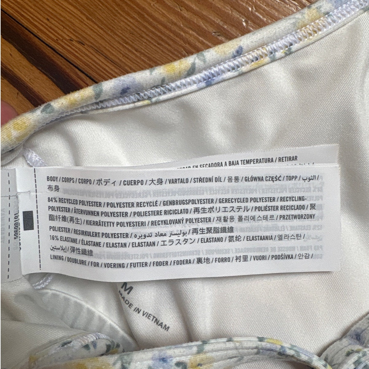 Gilly Hicks white blue yellow floral shorts lined tennis active dress SIZE M