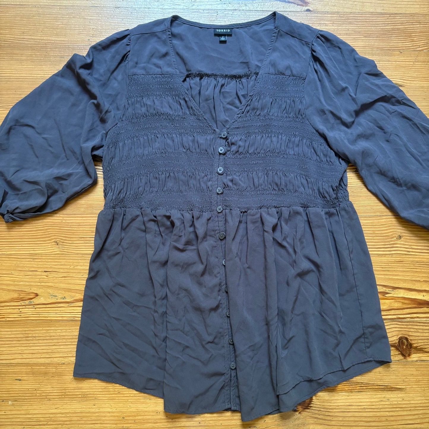 Torrid dark gray quarter sleeve button up smocked blouse shirt SIZE 2XL