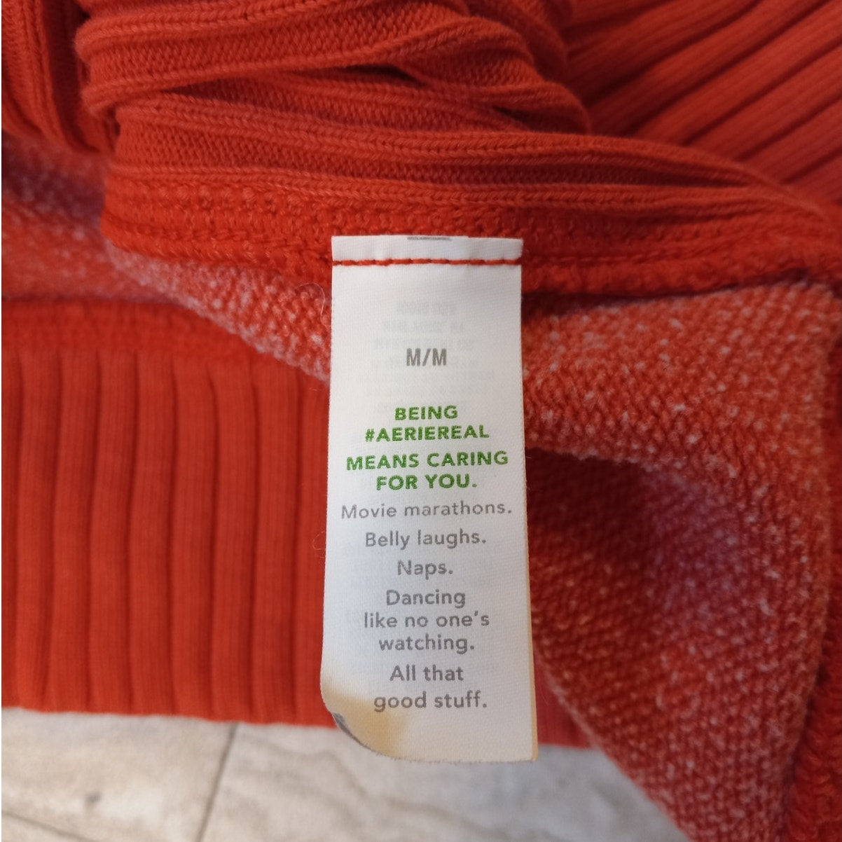 Aerie red Mind in the Mountains ribbed side crew sweatshirt SIZE M