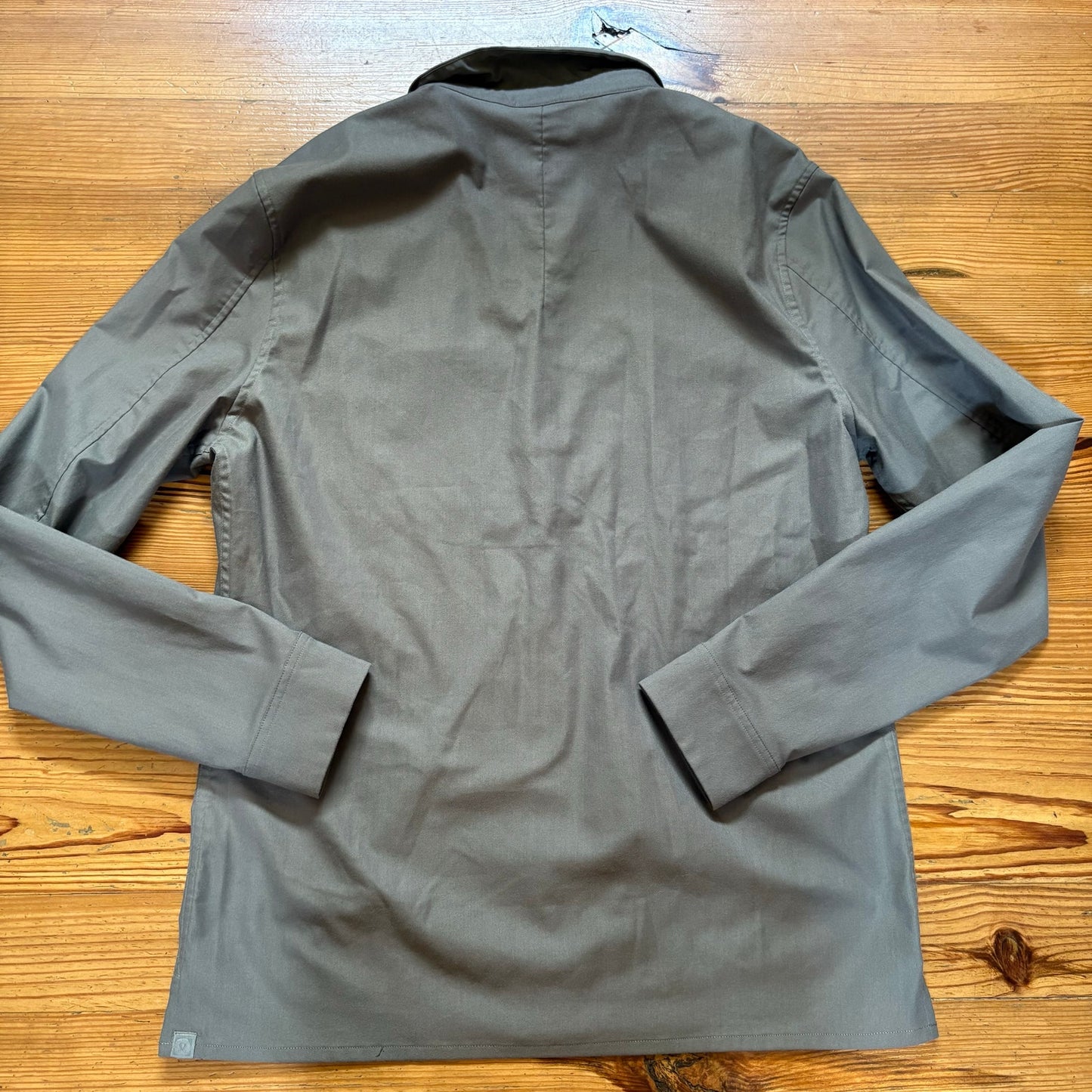 Lululemon Athletica Commission gray long sleeve button up mens shirt SIZE L