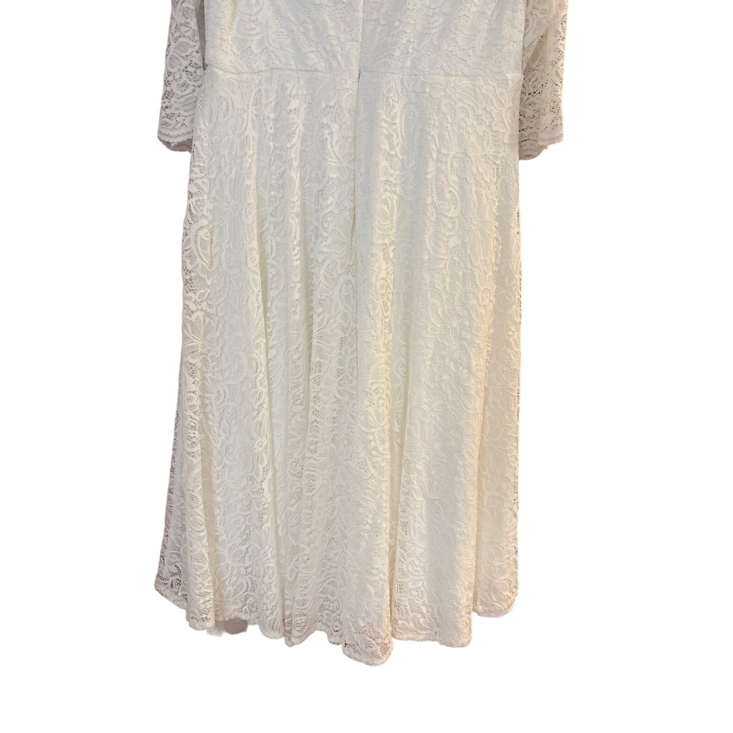 Torrid ivory white lace tea length quarter sleeve wedding dress SIZE 16