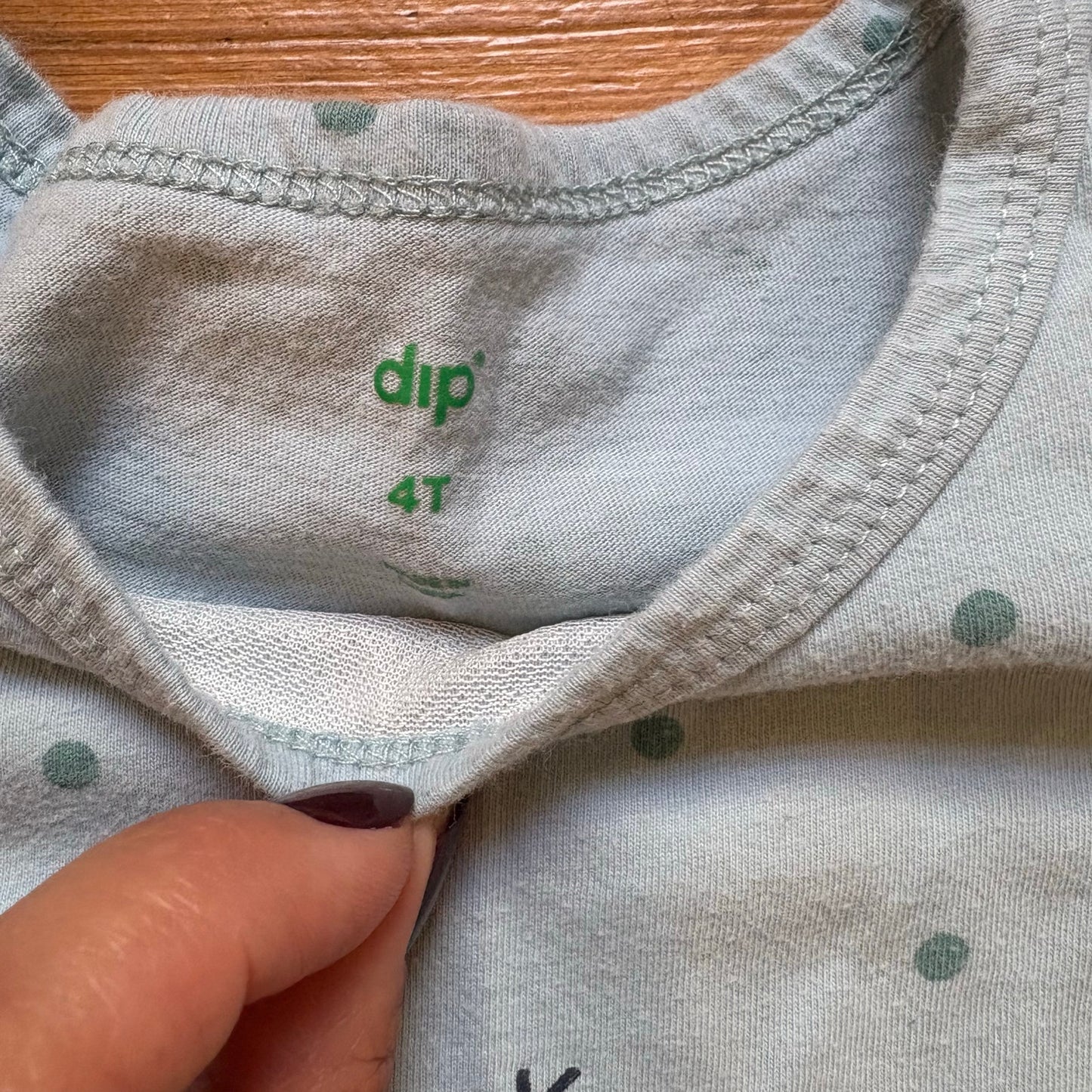 Dip light blue polka dot cat sledding winter long sleeve shirt SIZE 4T