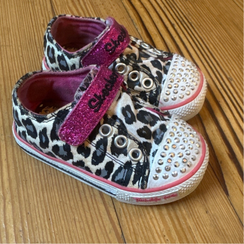 Skechers Twinkle Toes cheetah pink glitter canvas light up sneakers SIZE 5