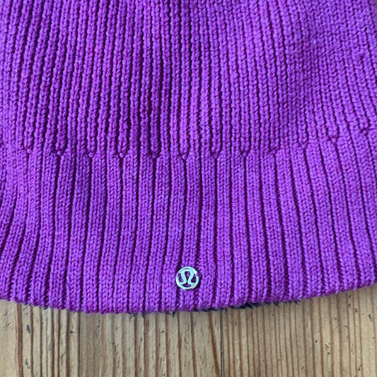 Lululemon purple black fleece merino wool lined womens beanie hat