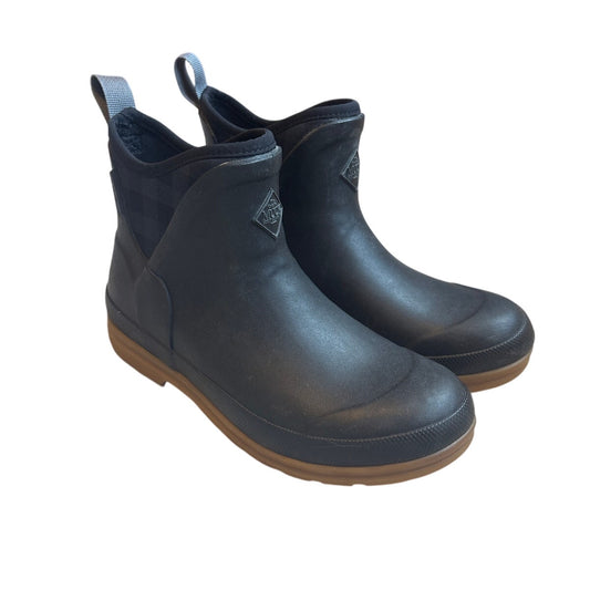 Muck Boots Juliet black plaid ankle neoprene and rubber sole boots SIZE 7