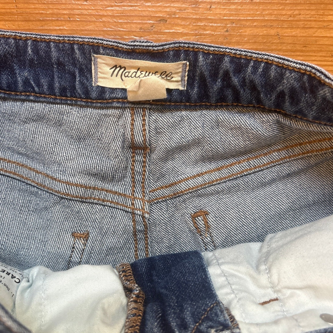 Madewell medium wash Curvy Perfect Vintage straight leg jean SIZE 29P