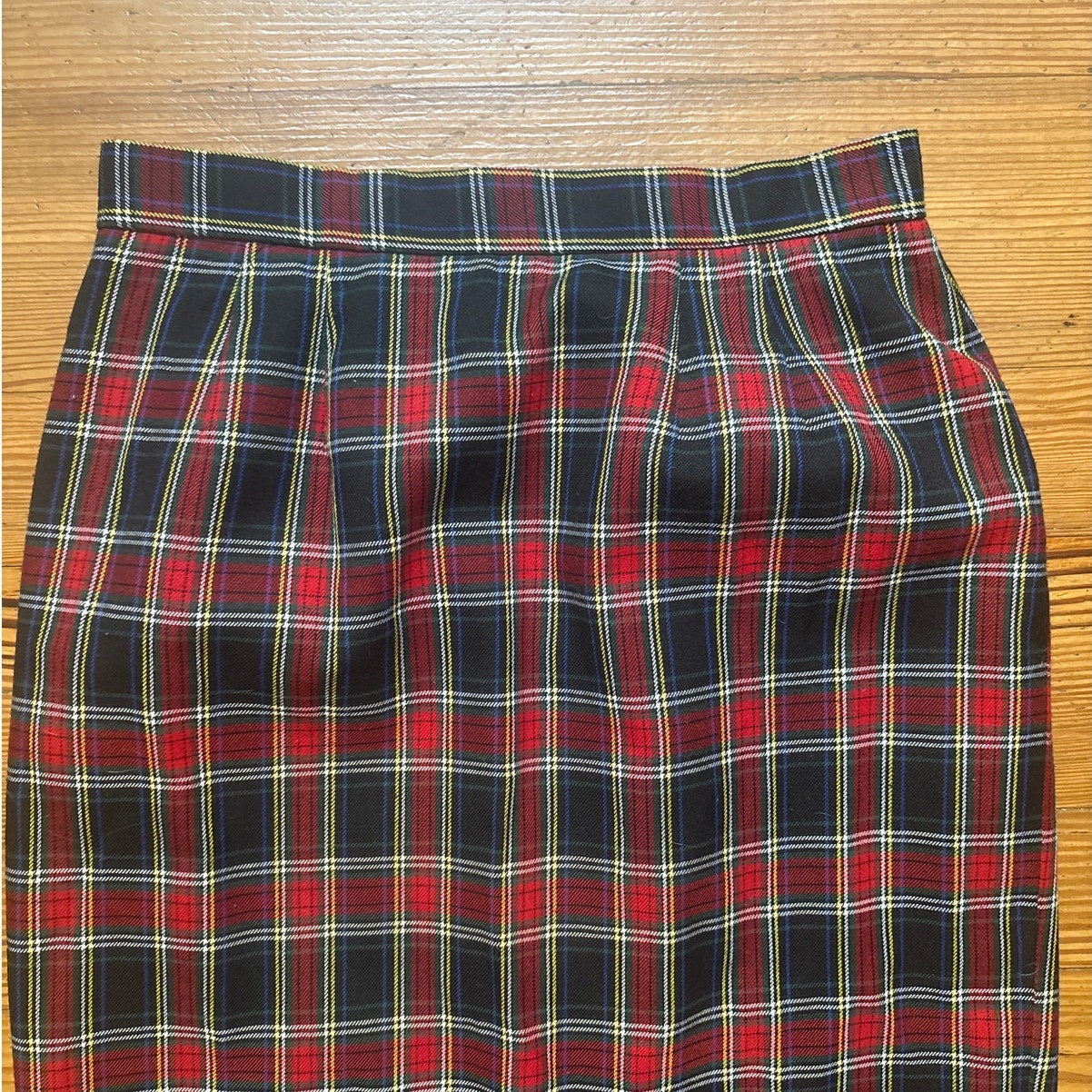 Harris/Wallace red black holiday Christmas plaid midi zip side skirt SIZE 12