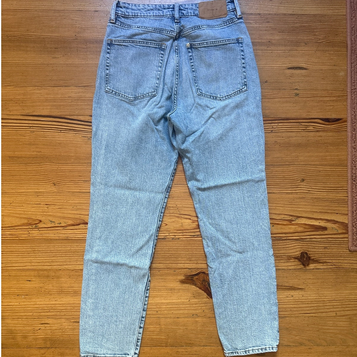 H&M light wash high rise button fly straight leg womens jeans SIZE 8