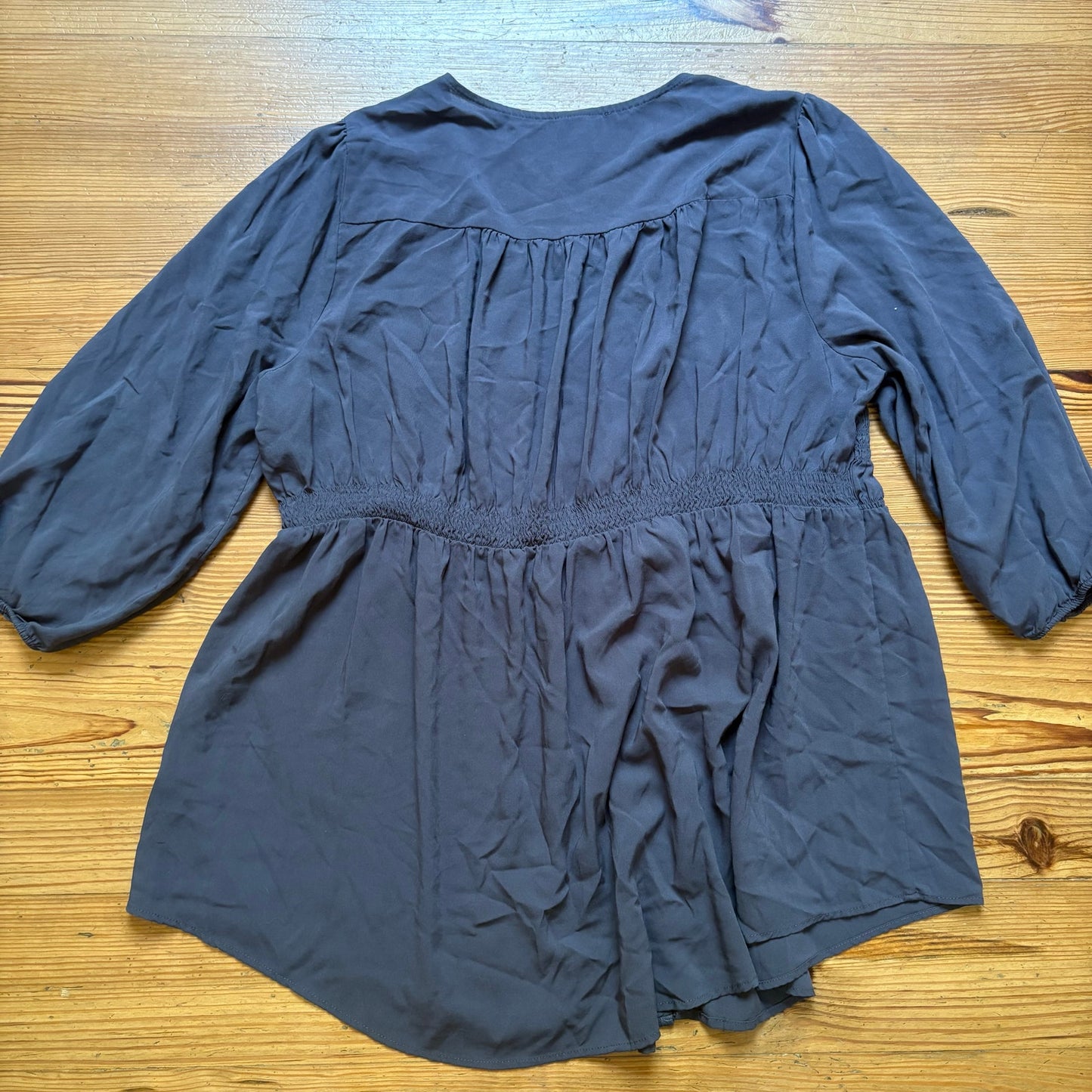 Torrid dark gray quarter sleeve button up smocked blouse shirt SIZE 2XL