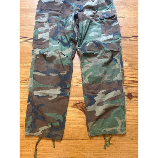 Army green camo cargo mens adjustable pants SIZE 32