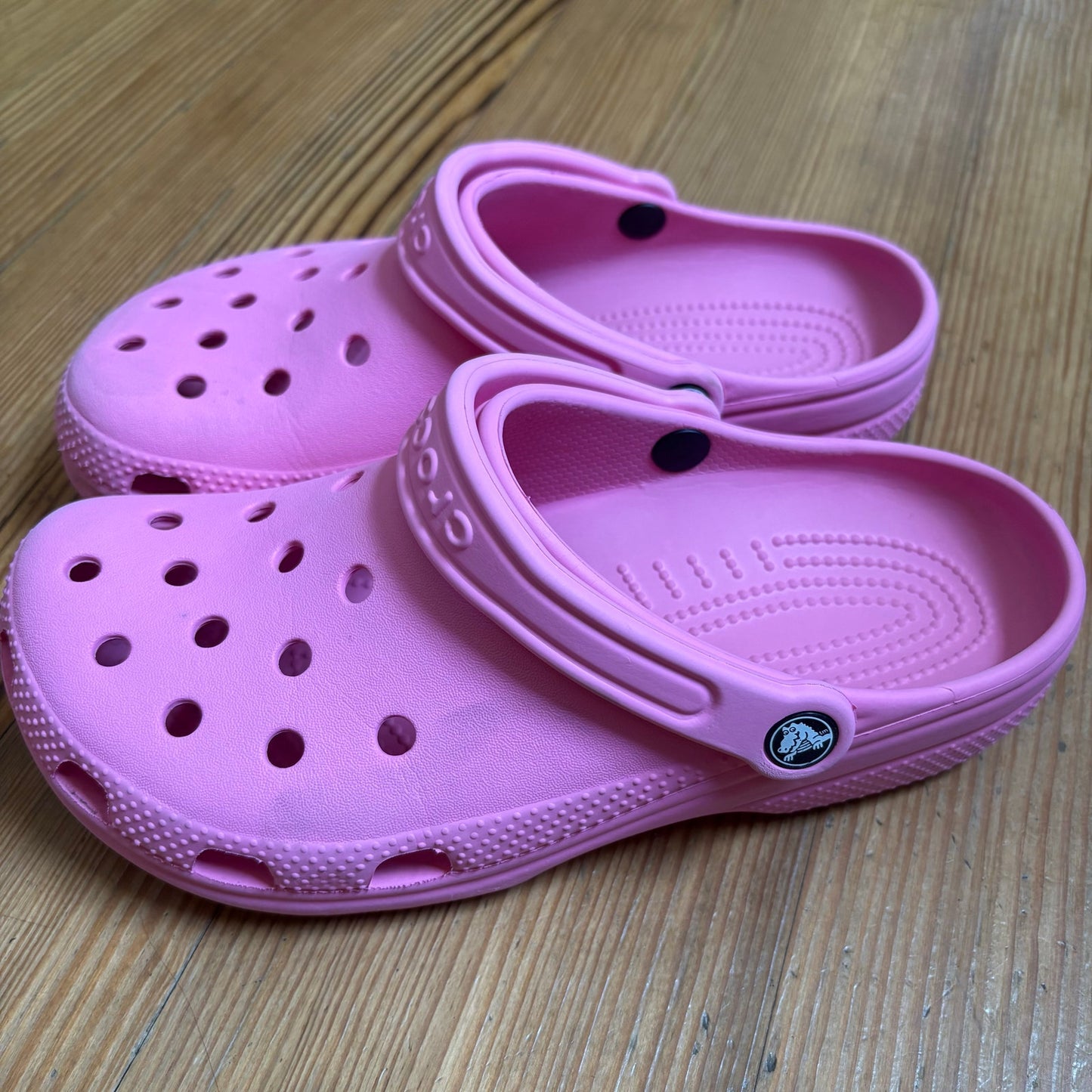 Crocs unisex pink classic slip on clog shoe SIZE M7 W9