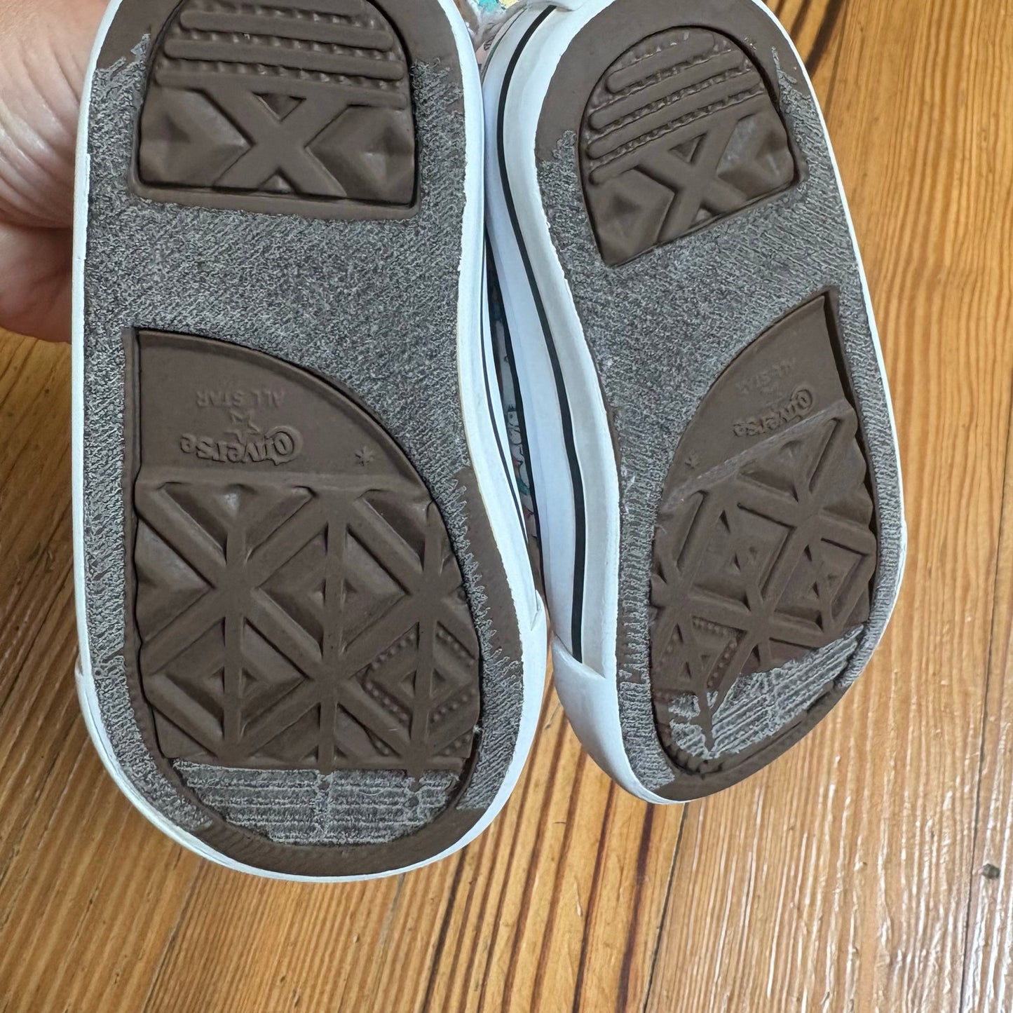 Converse All Star low top princess castle slip on sneakers SIZE 5