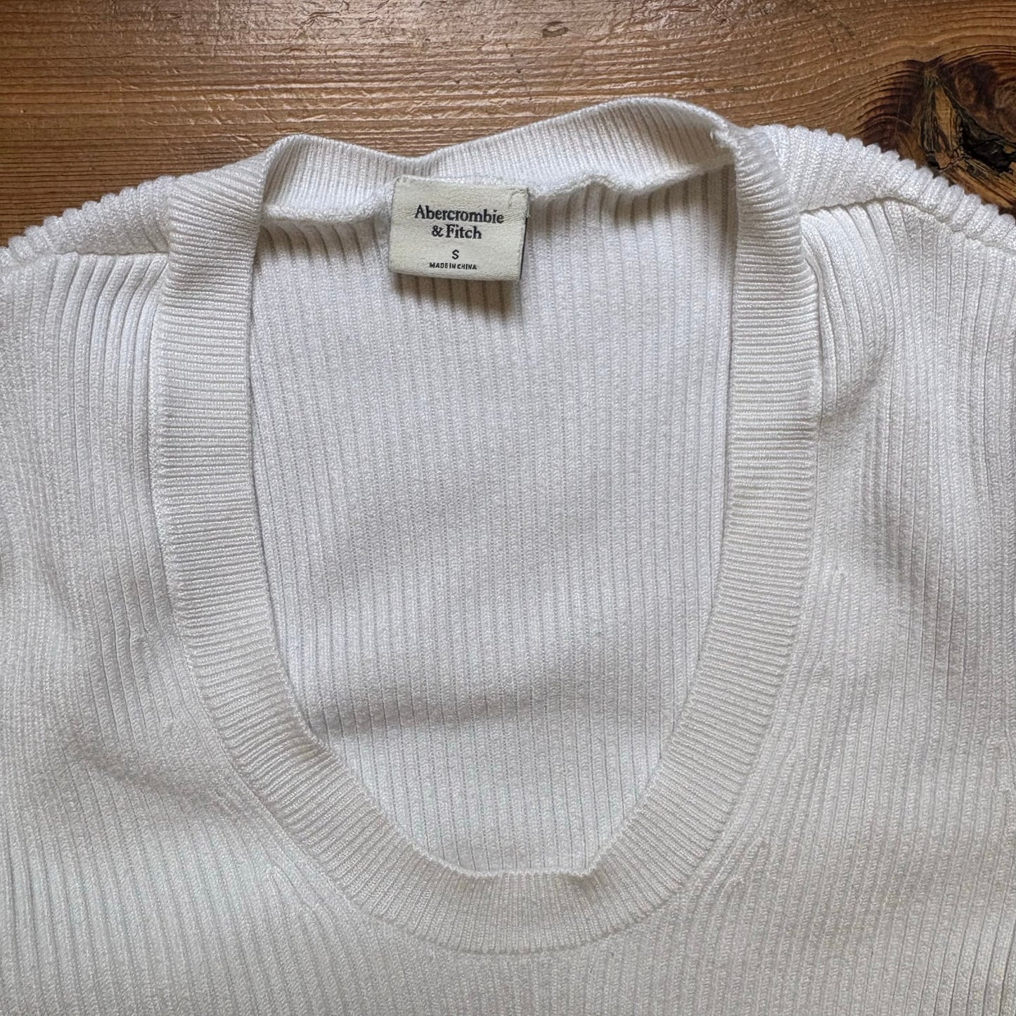 Abercrombie & Fitch white ribbed long sleeve scoop neck bodysuit SIZE S