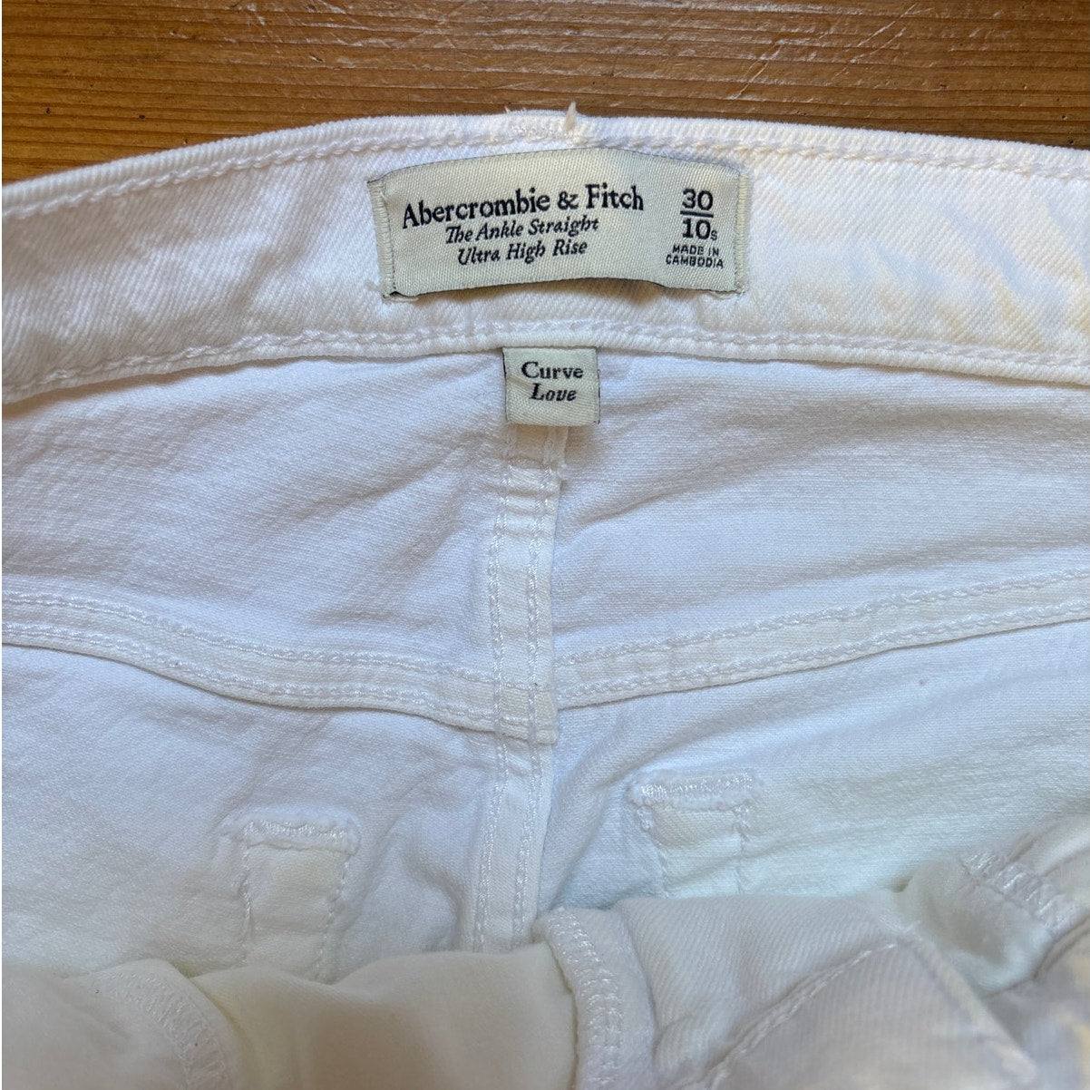 Abercrombie & Fitch white straight distressed high rise curve jeans SIZE 10S