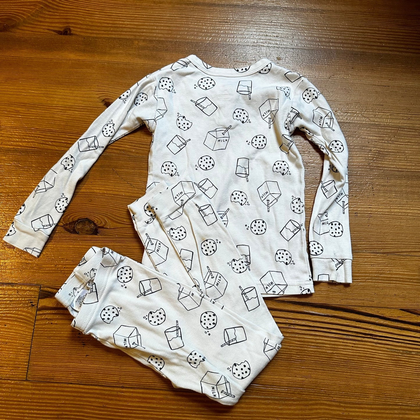 Baby Gap white blue cookies and milk long sleeve pajama set SIZE 5