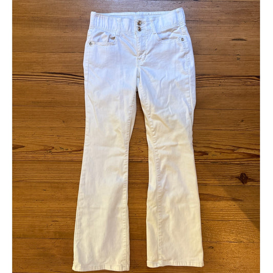 Apt. 9 white boot cut silver jeweled embroidered pocket high rise jeans SIZE 8