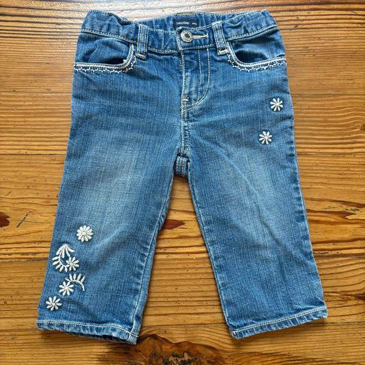 Gap medium wash white floral embroidered cropped toddler jeans SIZE 3T
