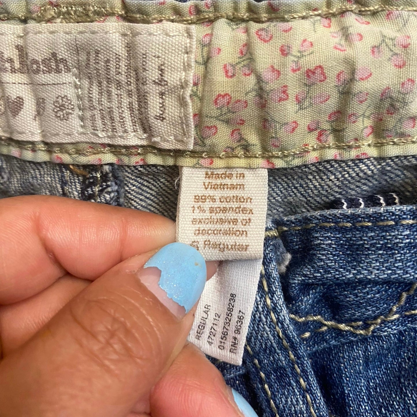 OshKosh B'gosh VTG medium wash snap botom straight leg girls jeans SIZE 6