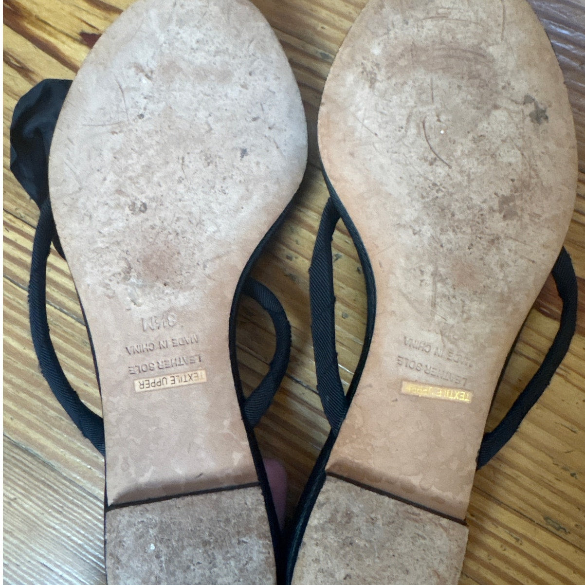 Badgley Mischka black ribbon flower thong flip flop sandal SIZE 8.5