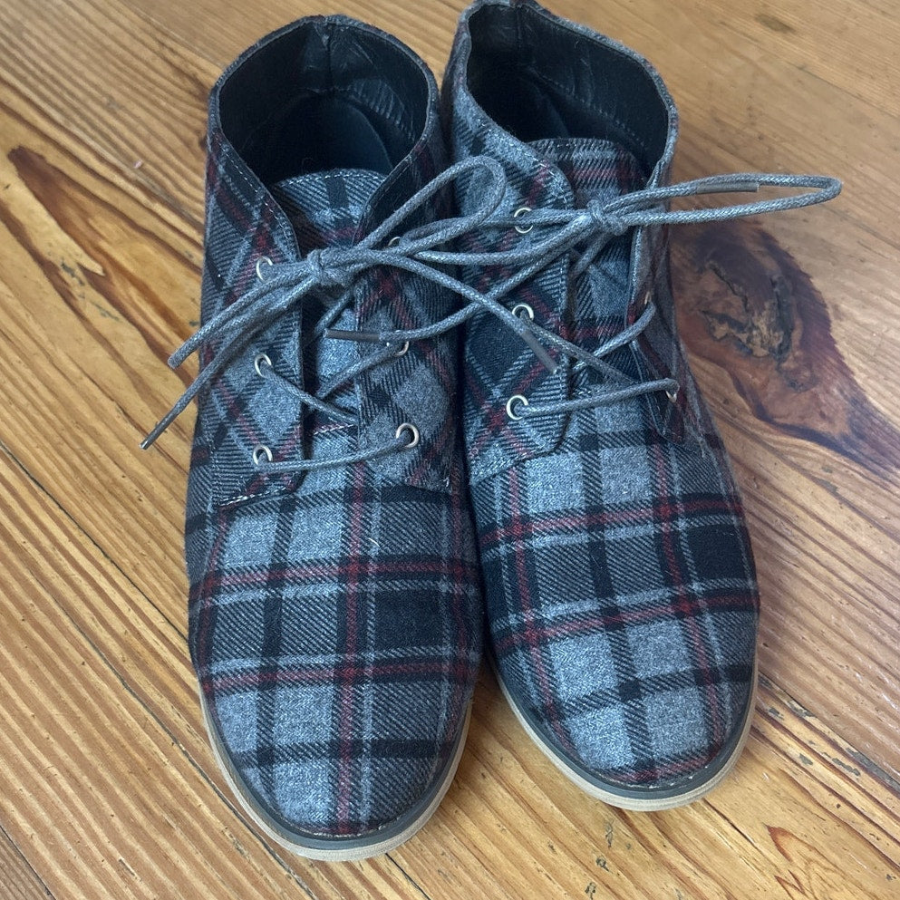 Journee Collection Tatum gray black plaid low heel ankle booties SIZE 8.5