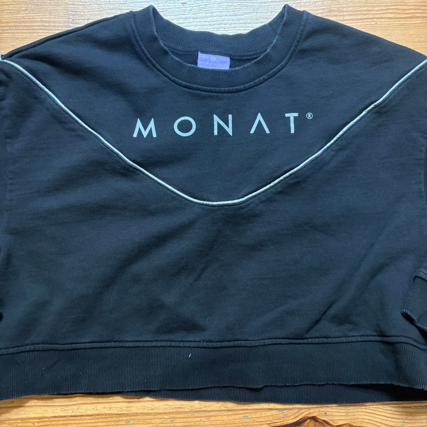 Monat Gear black cropped logo crew sweatshirt SIZE 2XL