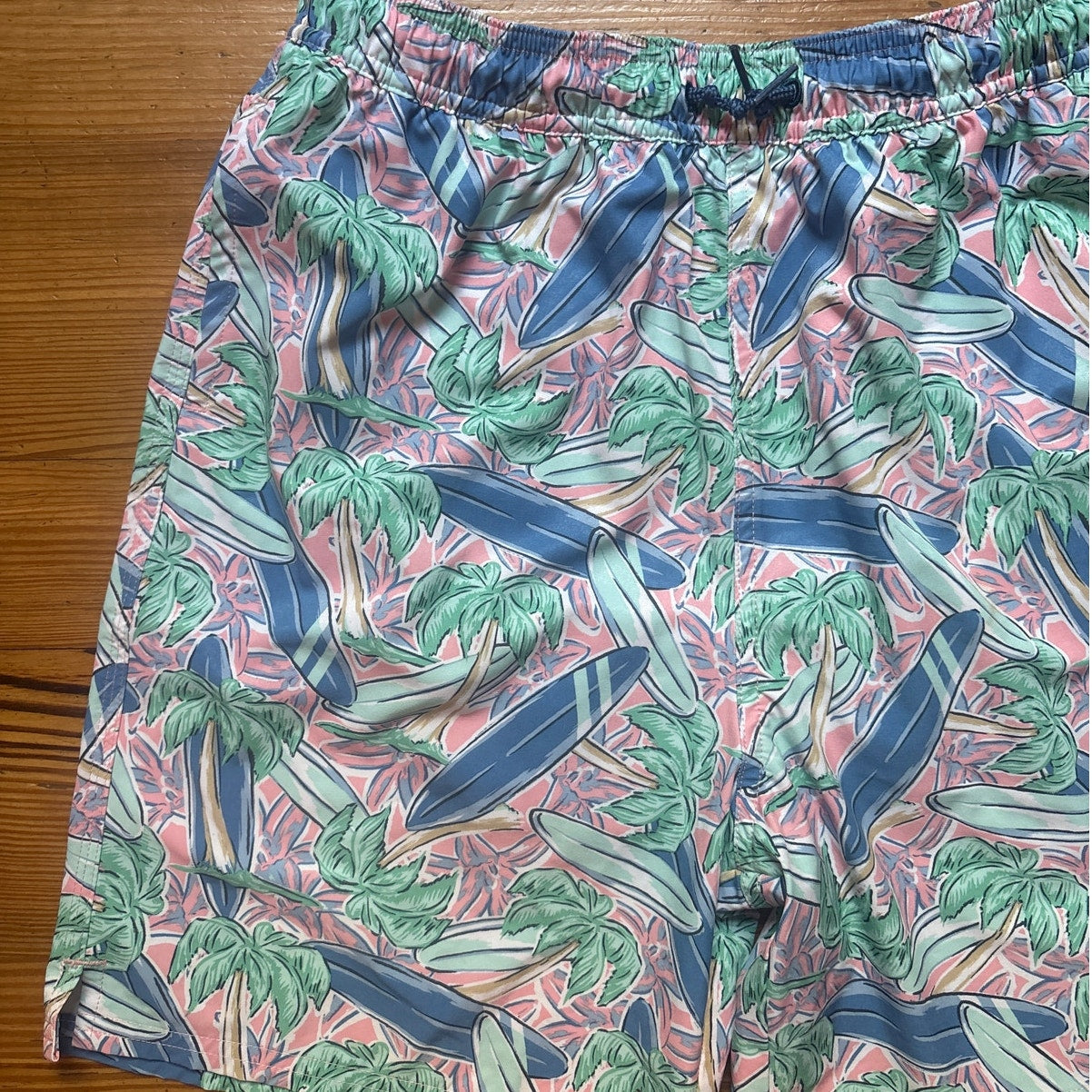 Vineyard Vines Chappy blue pink pastel surfboard palm tree swim trunks SIZE XL
