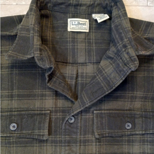 L.L.Bean black green plaid heavy cotton mens long sleeve button shirt SIZE L