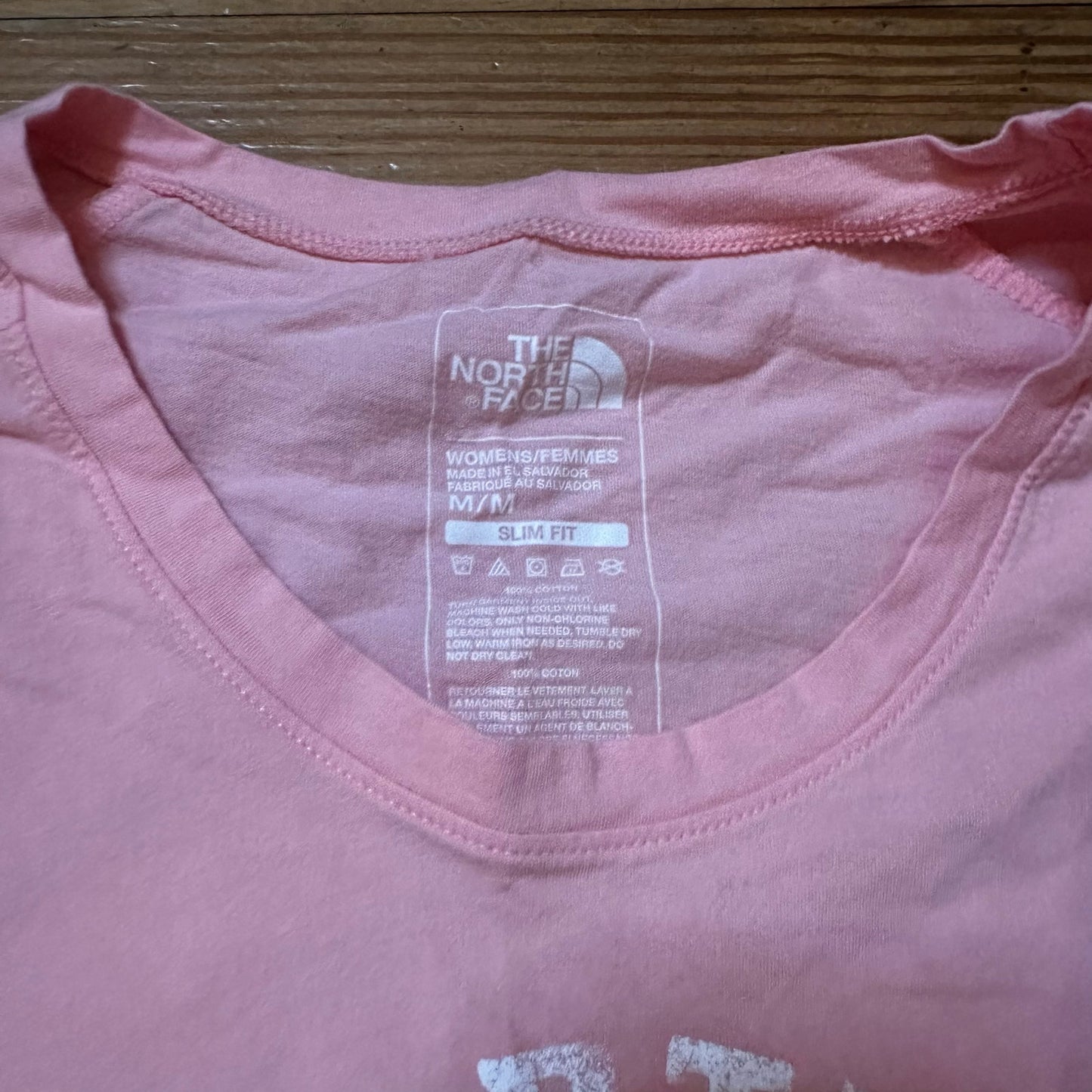 The North Face pink white graphic short sleeve slim fit shirt SIZE M