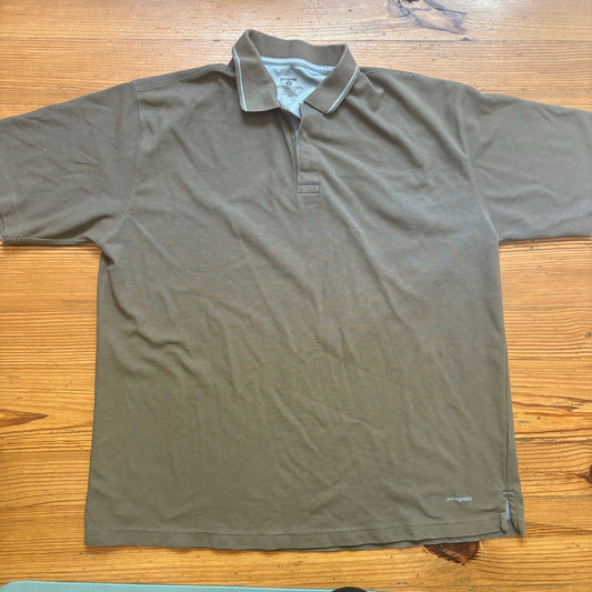 Patagonia gray short sleeve mens polo shirt SIZE XL