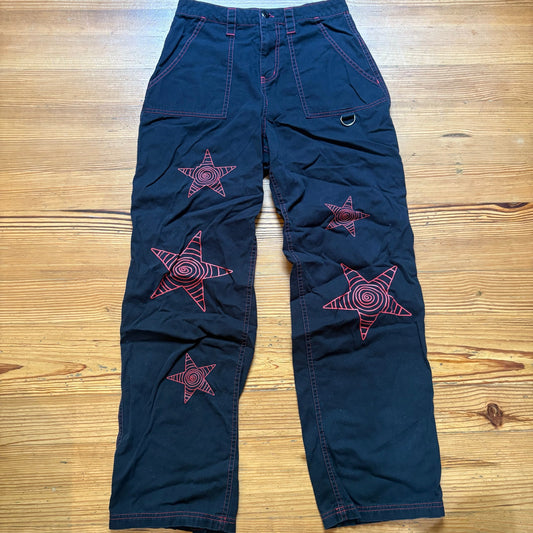 Hot Topic black goth red star graphic cargo pants SIZE 5