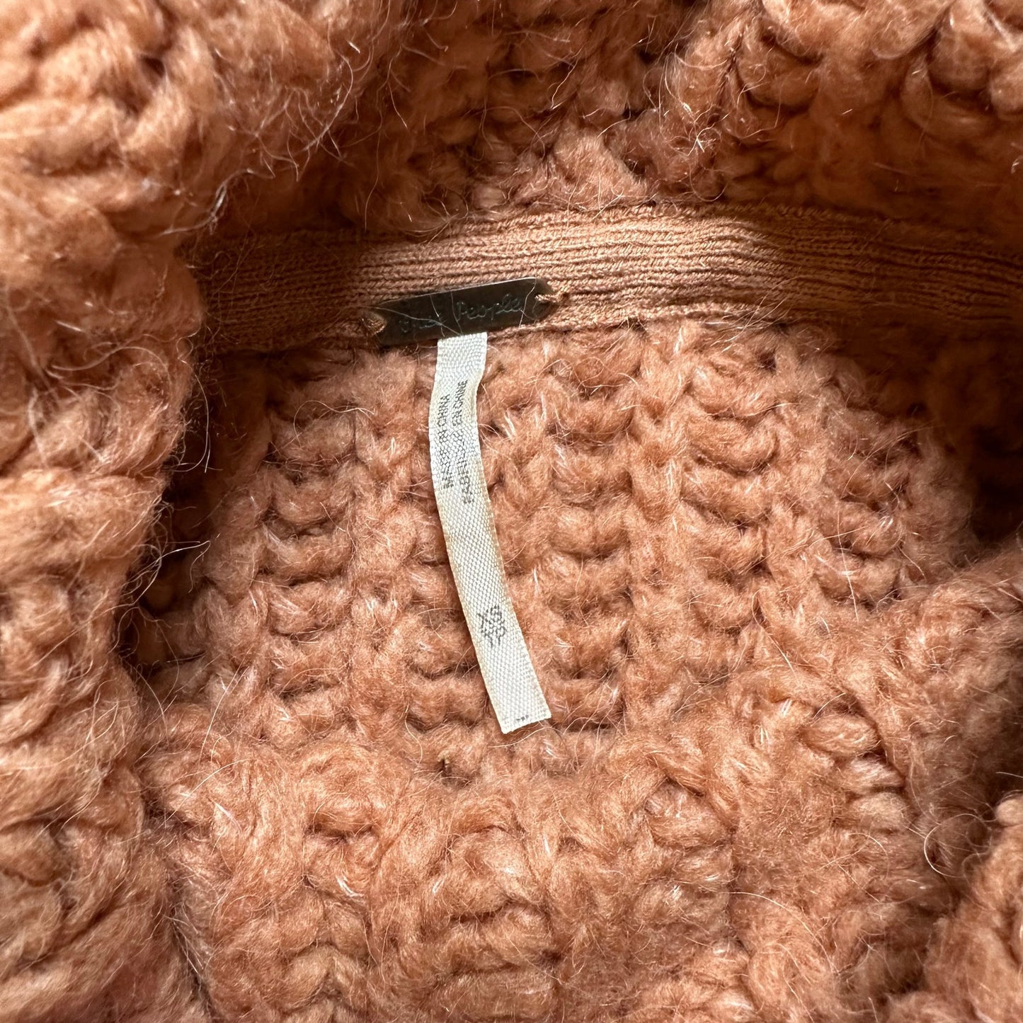 Free People pink wool blend oversized fluffy turtleneck cropped sweater SIZE XS
