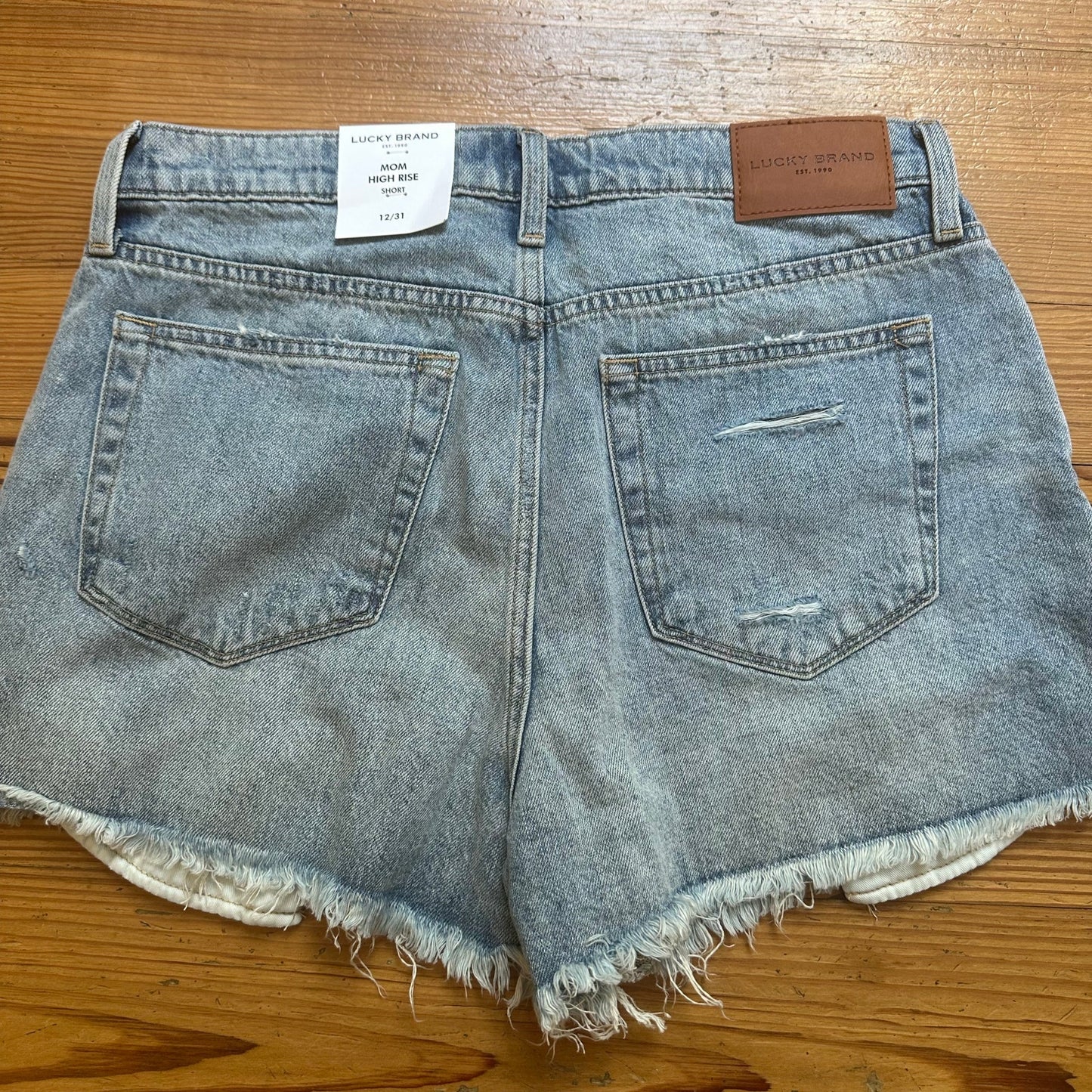 NWT Lucky Brand light wash distressed high rise mom short SIZE 12