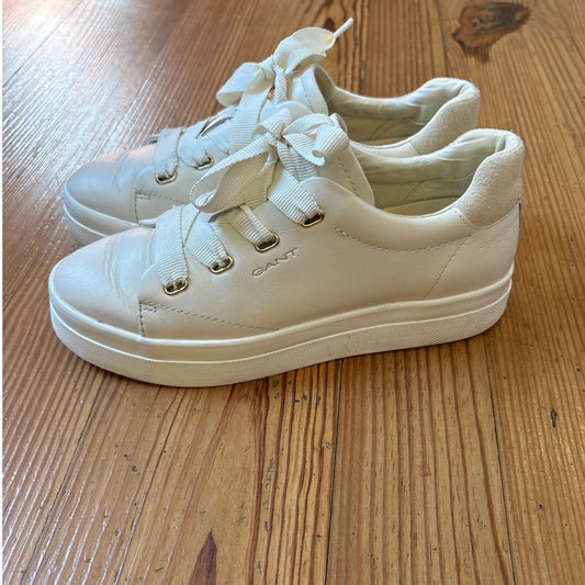 Gant Avona ivory white leather ribbon lace low top sneakers SIZE 7.5