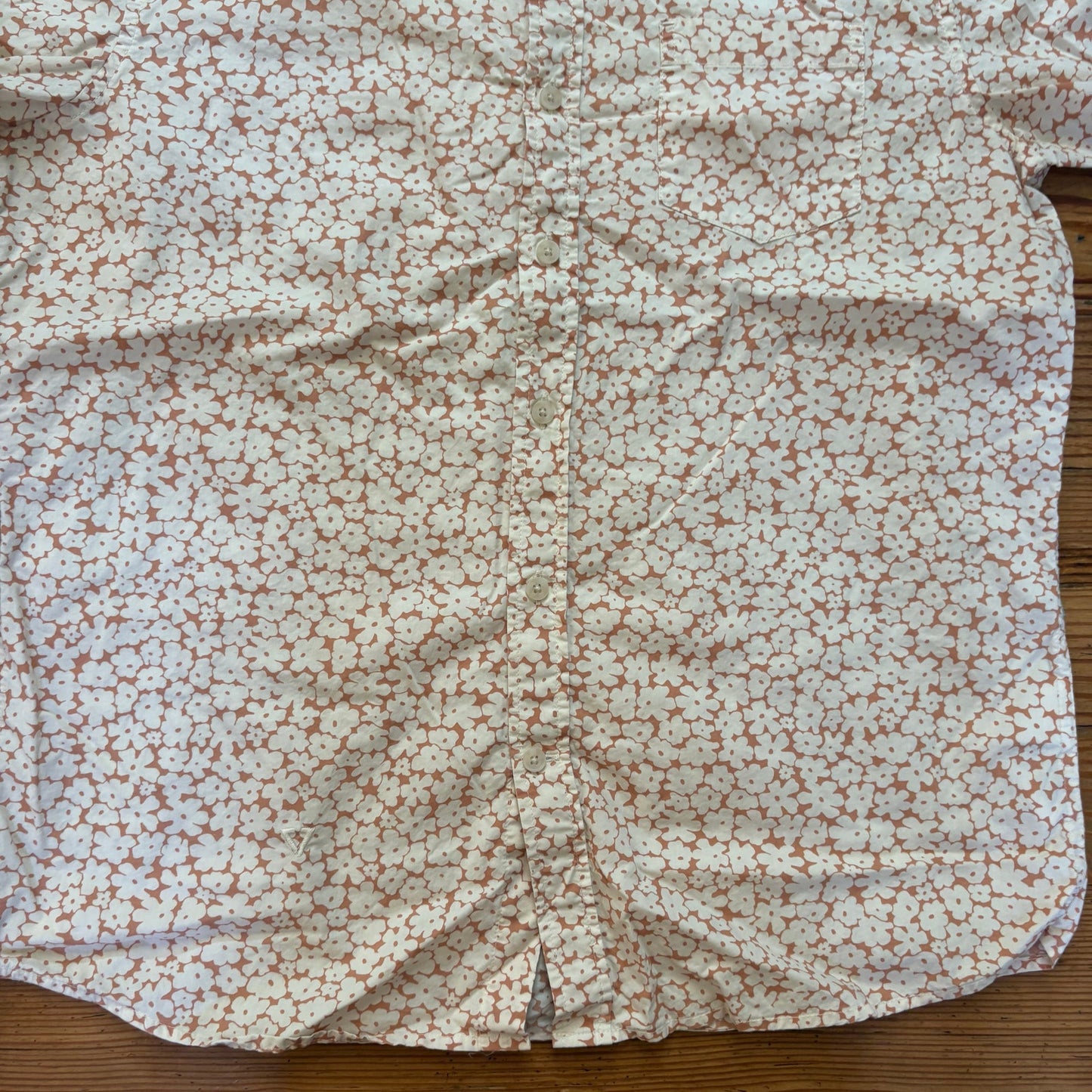 Vissla tan floral short sleeve cotton button up shirt SIZE M