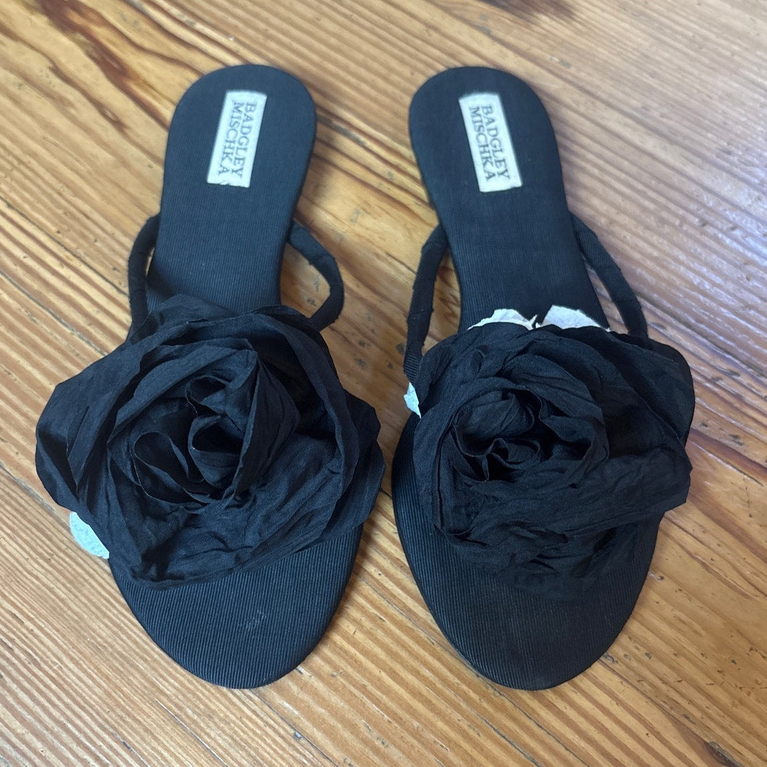 Badgley Mischka black ribbon flower thong flip flop sandal SIZE 8.5