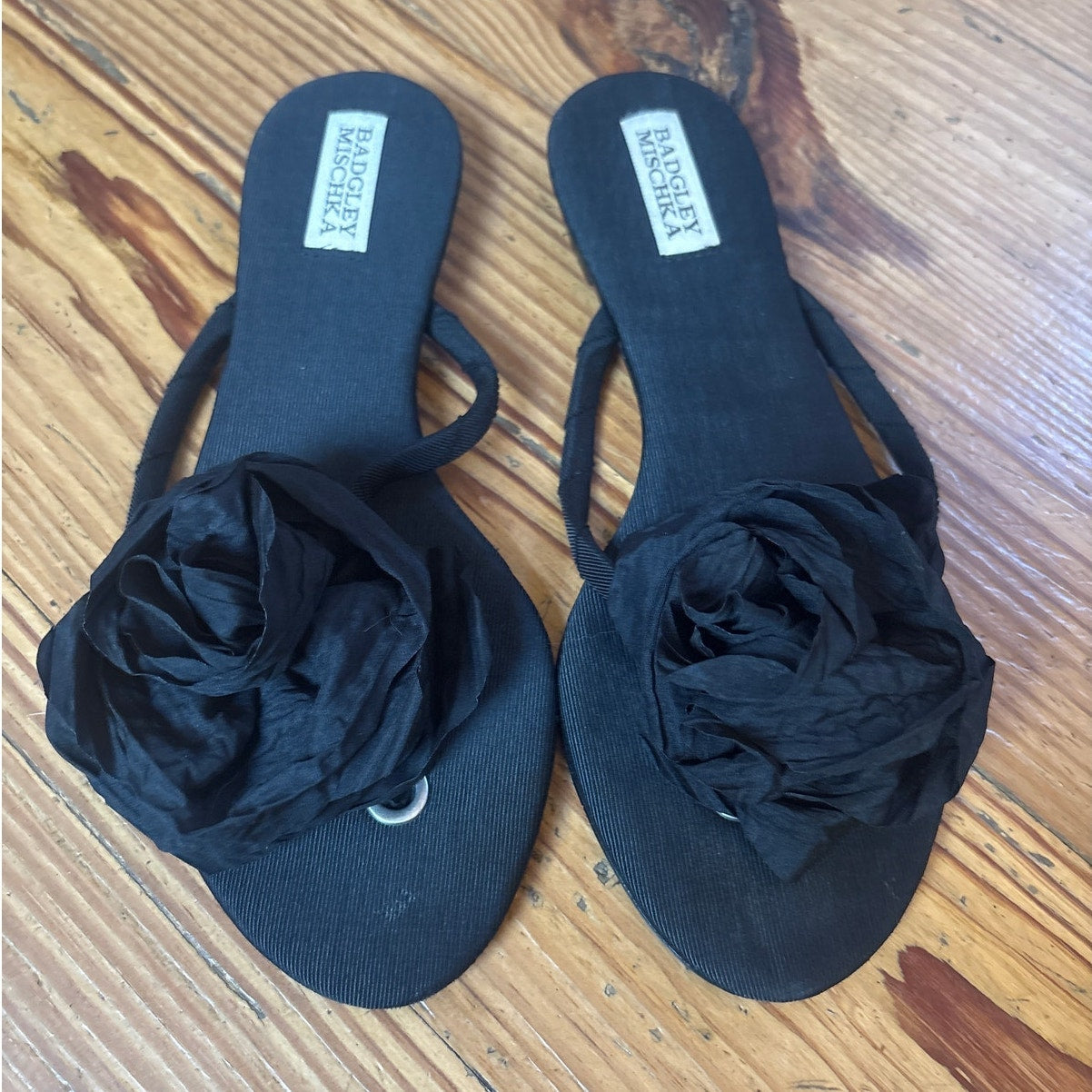 Badgley Mischka black ribbon flower thong flip flop sandal SIZE 8.5