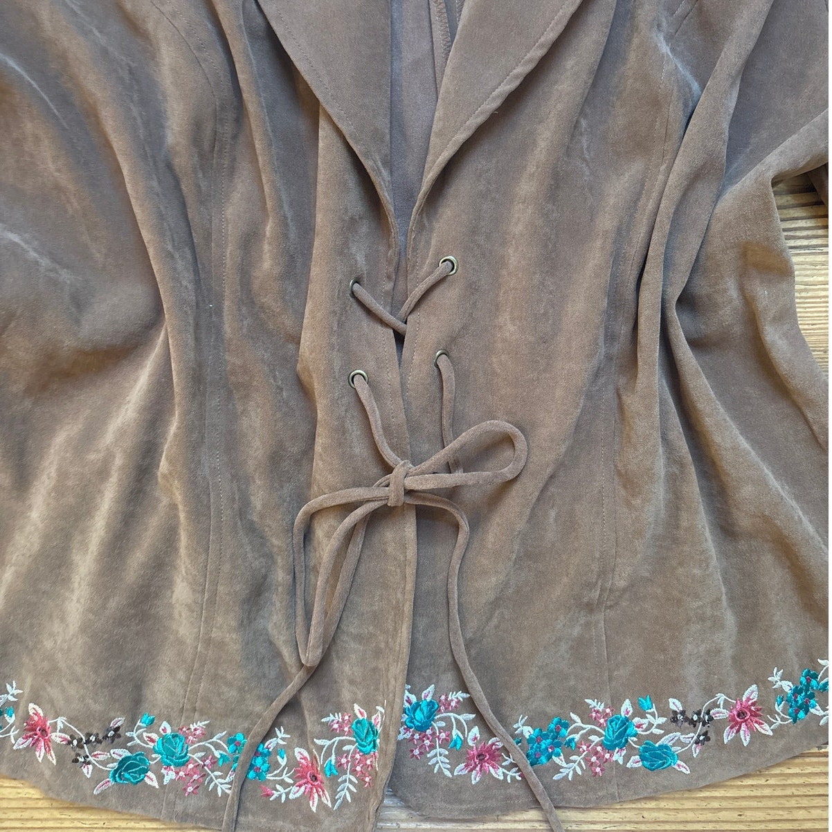 Venezia faux suede leather embroidered bell sleeve tie front jacket SIZE 22