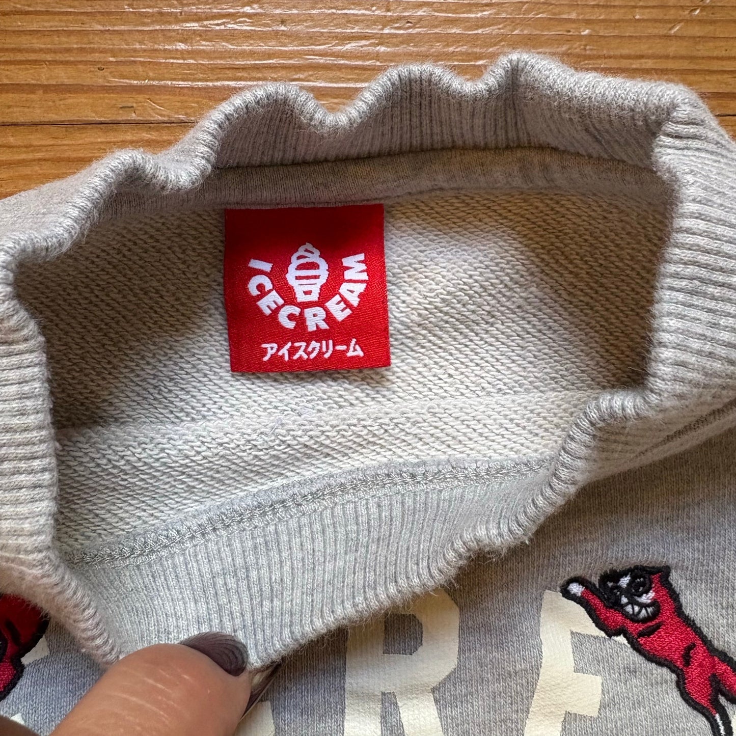 Kids Kennel light gray ice cream dog embroidered crew sweatshirt SIZE 2T