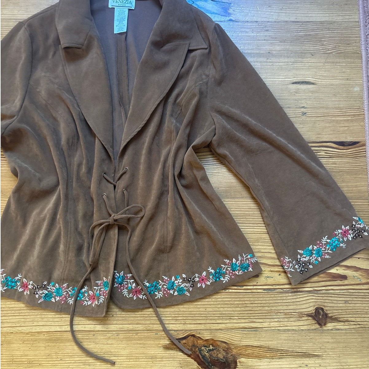 Venezia faux suede leather embroidered bell sleeve tie front jacket SIZE 22
