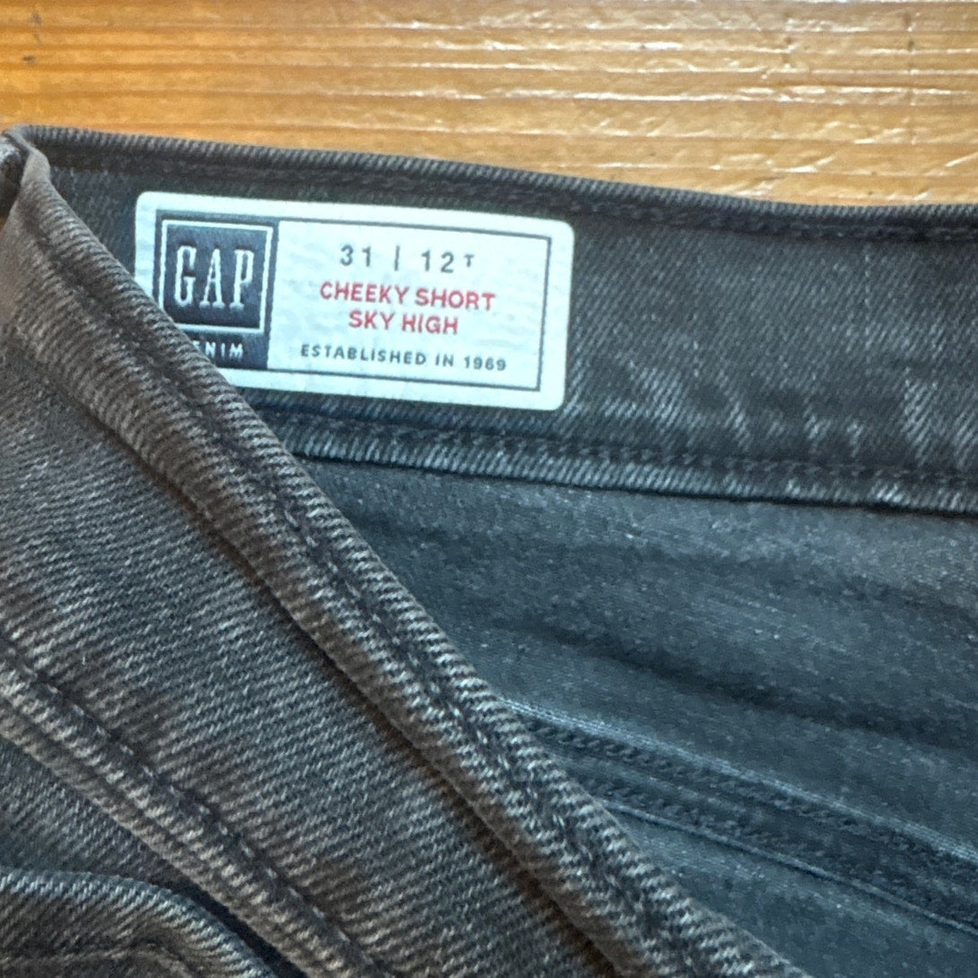 Gap black raw hem cheeky short sky high rise denim shorts SIZE 12
