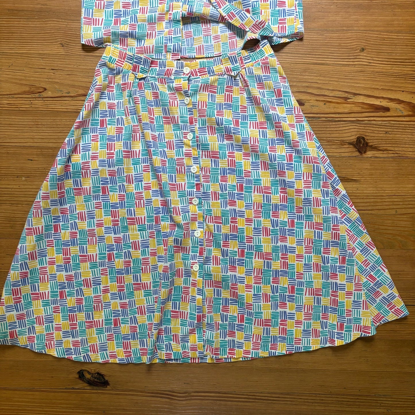 Harbour Isle primary color y2k short sleeve button up midi skirt set SIZE M